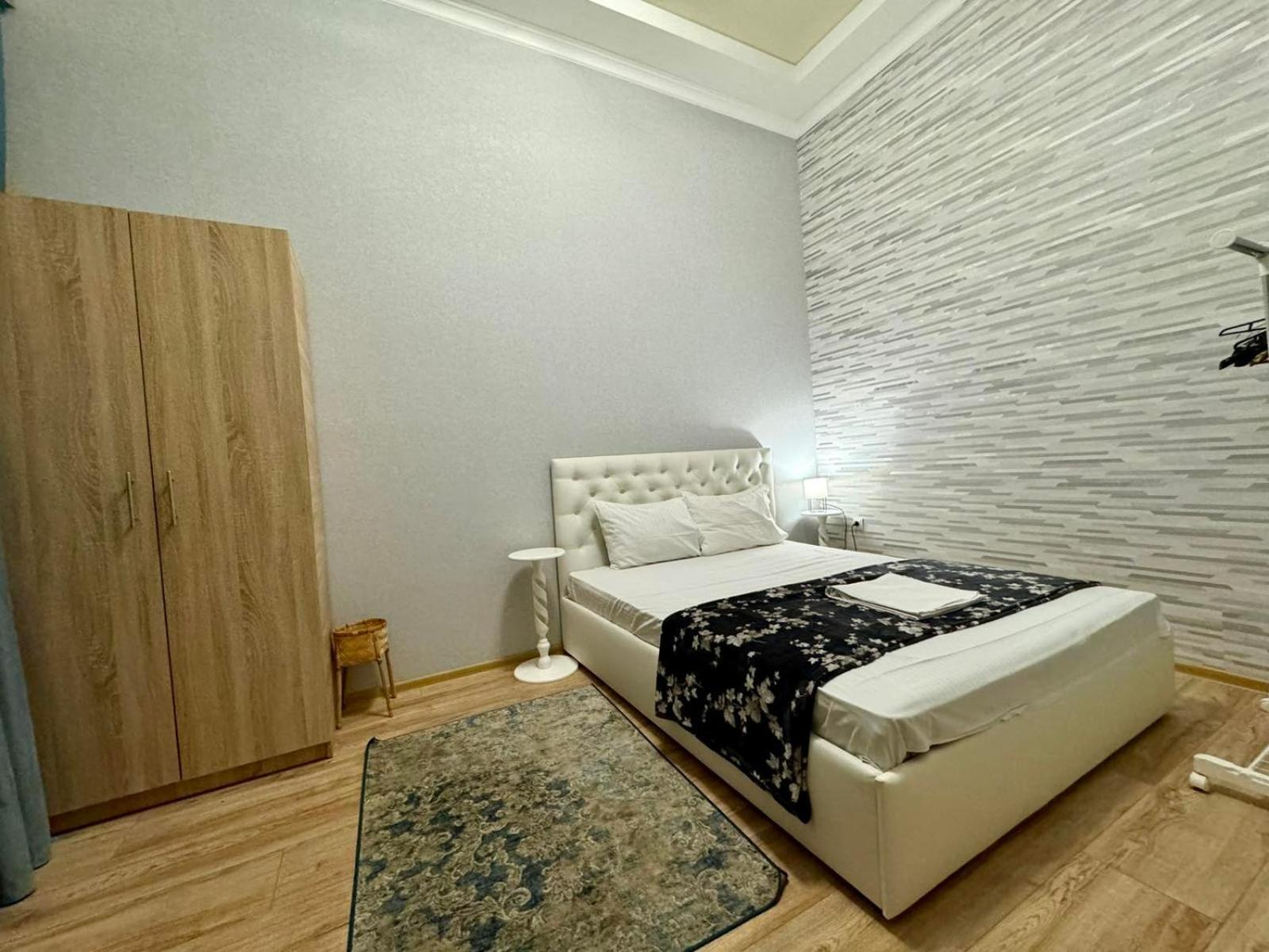 Central Apartments Одесса Экстерьер фото