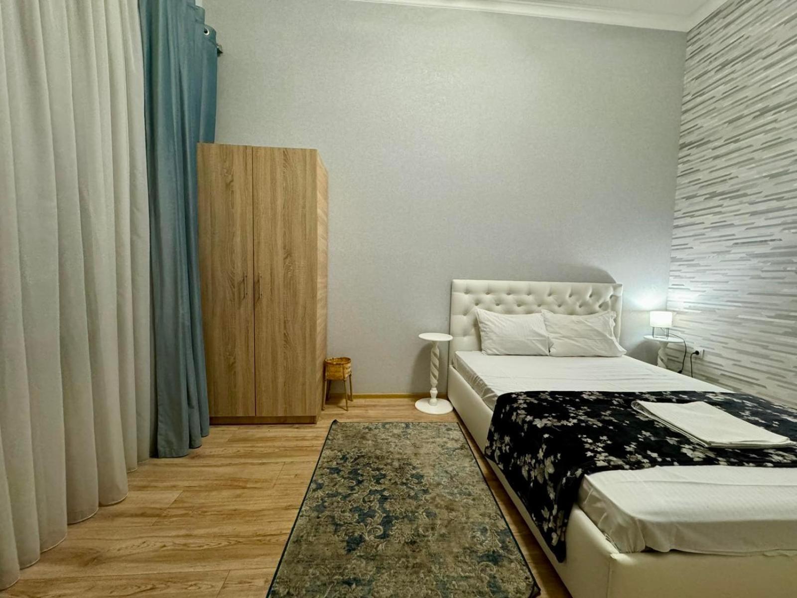 Central Apartments Одесса Экстерьер фото