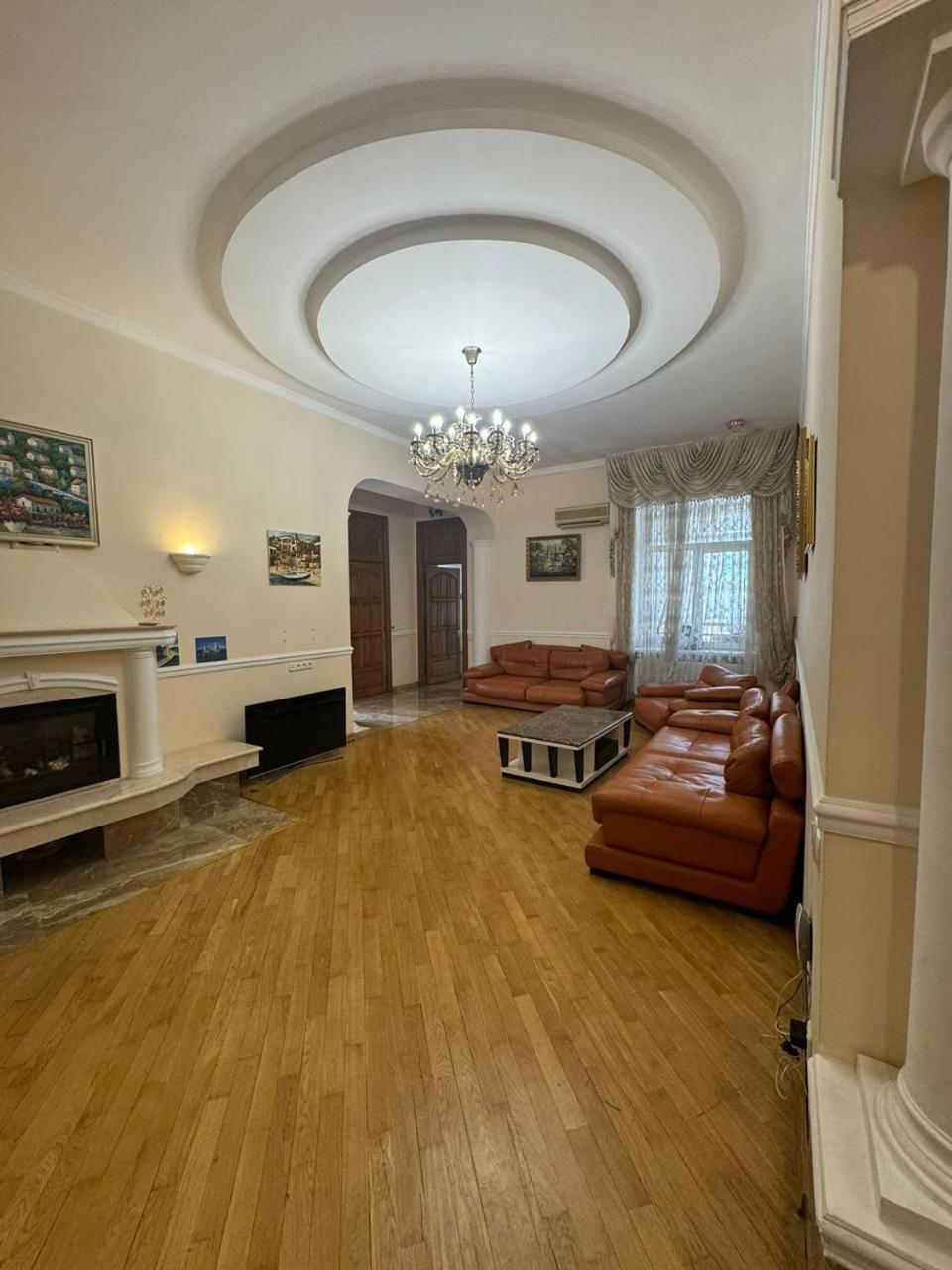 Central Apartments Одесса Экстерьер фото